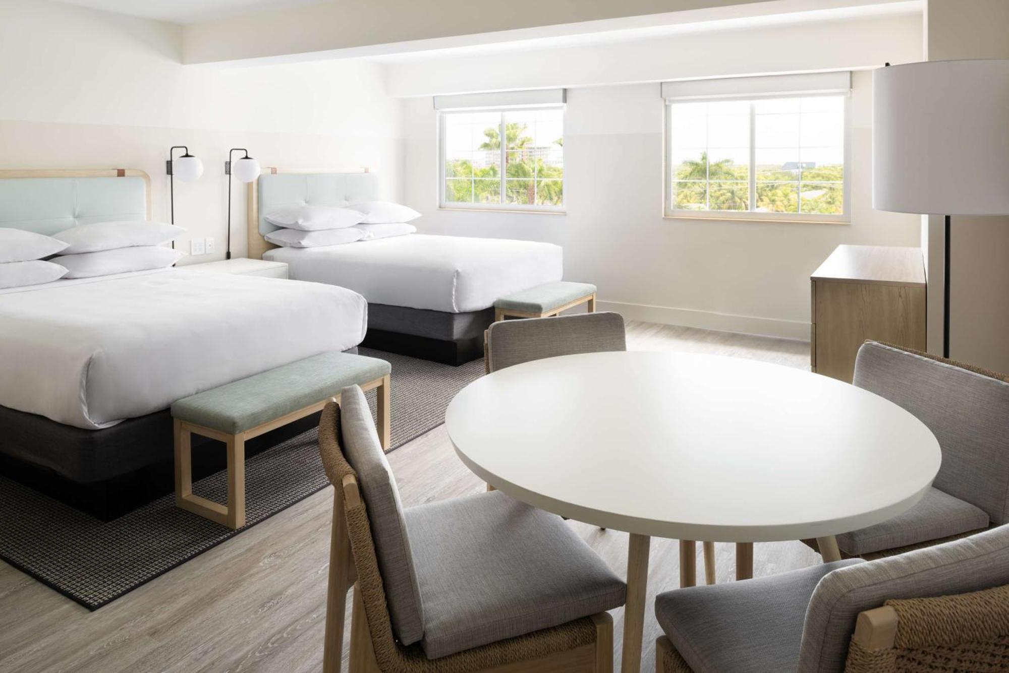 Hampton By Hilton Grand Cayman Seven Mile Beach George Town Dış mekan fotoğraf