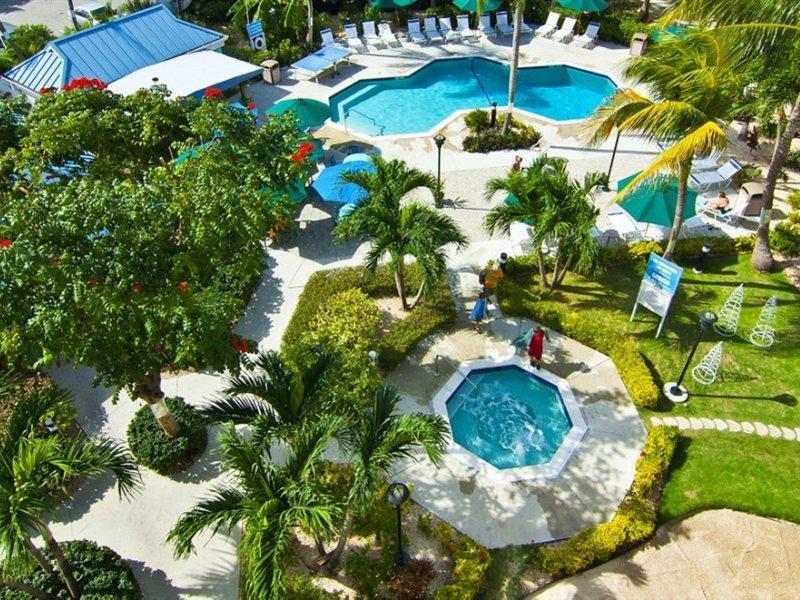 Hampton By Hilton Grand Cayman Seven Mile Beach George Town Dış mekan fotoğraf
